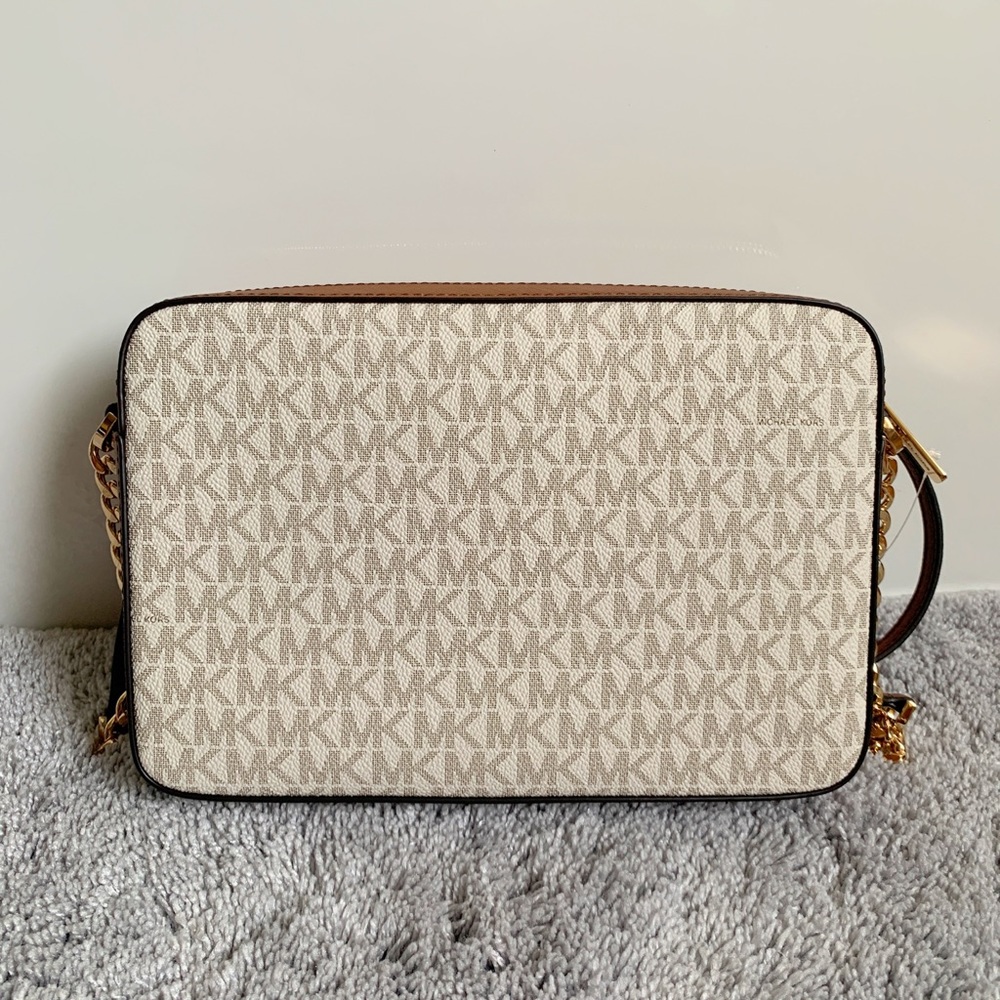 Michael Kors Jet Set Lg E/W Crossbody Bag View 4